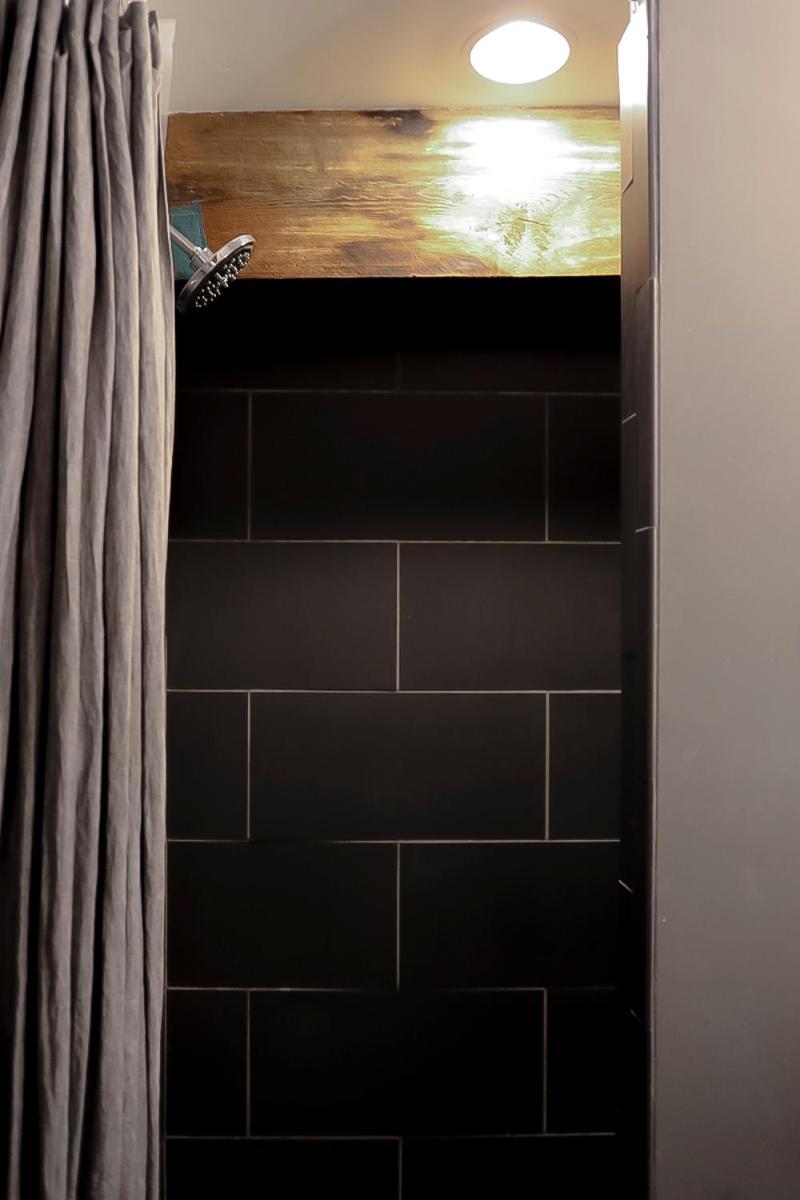 The Grant By Black Swan Savannah Room photo